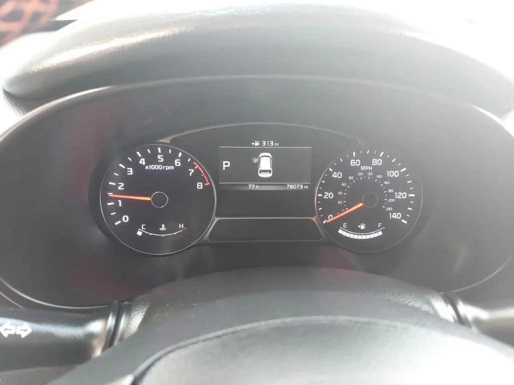 Used 2018 Black Kia Exclaim image 14
