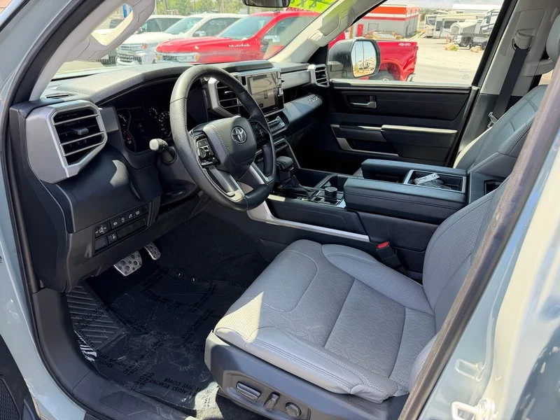 Used 2023 Green Toyota SR5 image 14