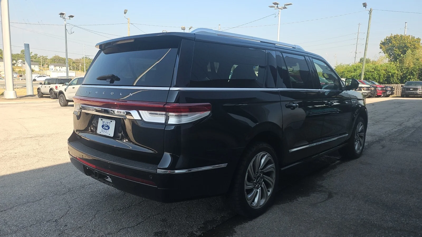 Used 2022 Black Lincoln Reserve 4WD image 6