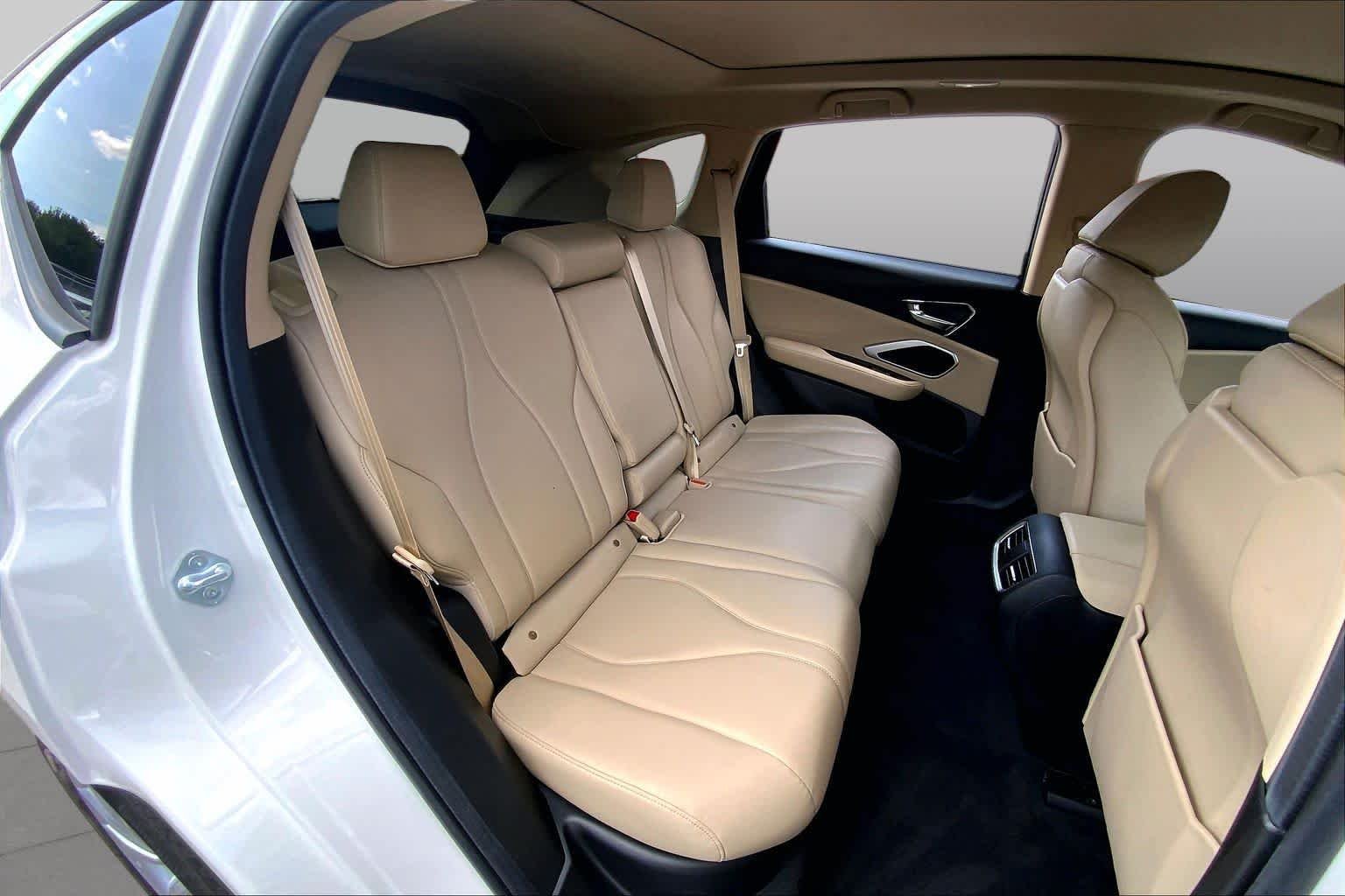 Used 2024 Platinum White Pearl Acura  image 20