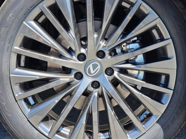New 2026 Eminent White Pearl Lexus LUXURY image 30