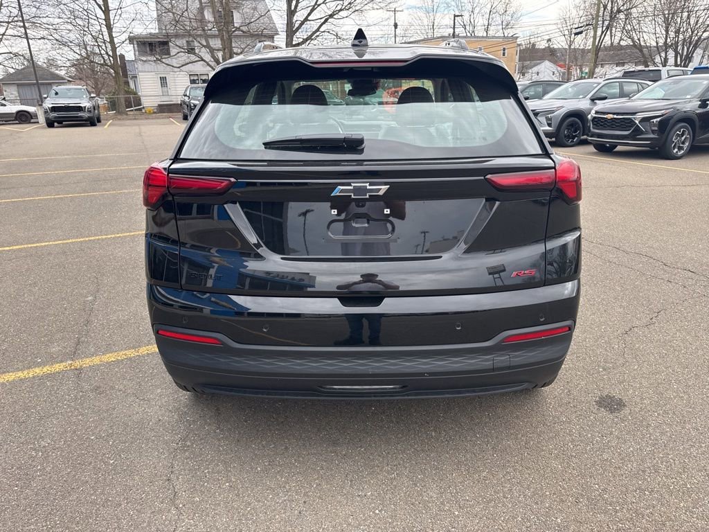 2027 Chevrolet Bolt RS - Photo 4