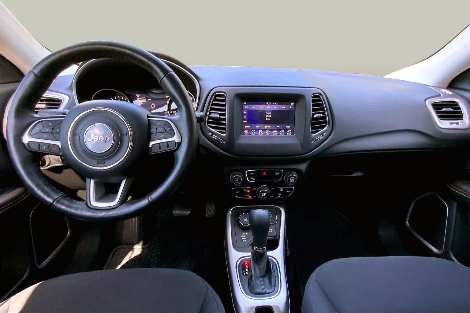 Used 2019 Redline Pearlcoat Jeep Sport image 16