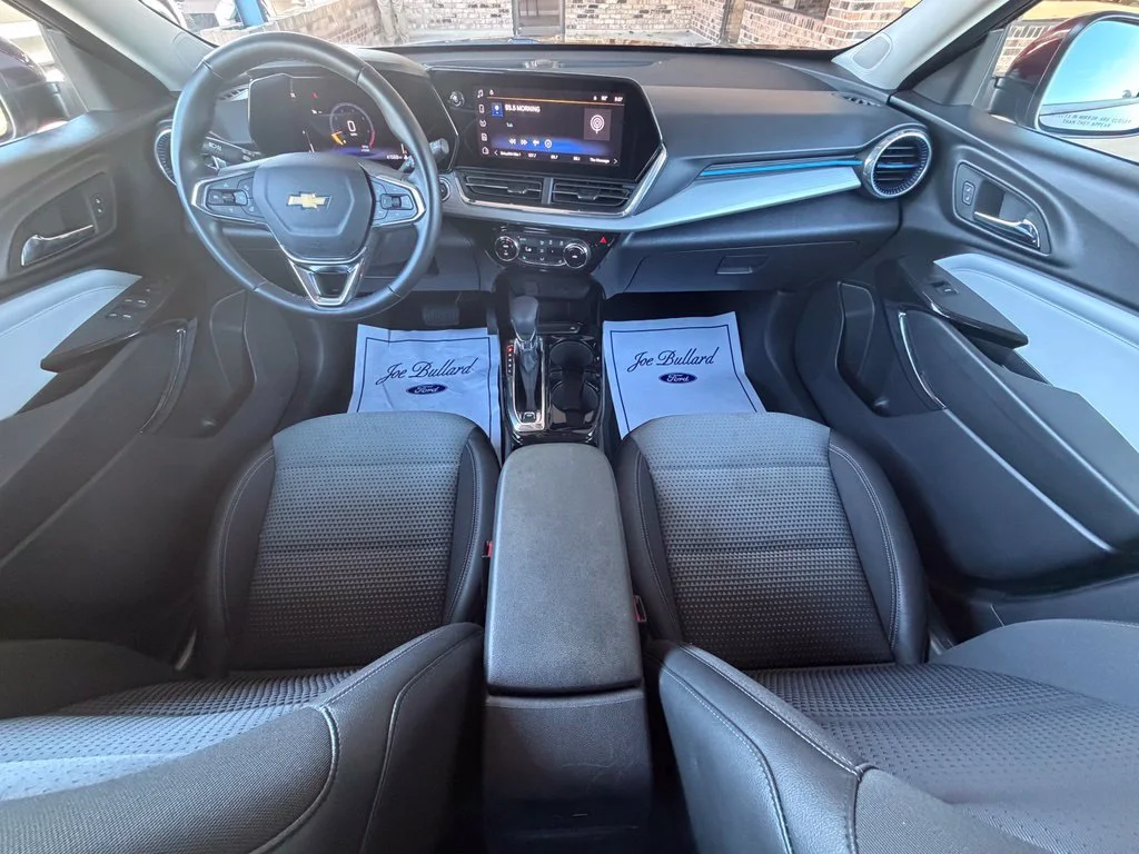 Used 2025 Red Chevrolet LT image 2