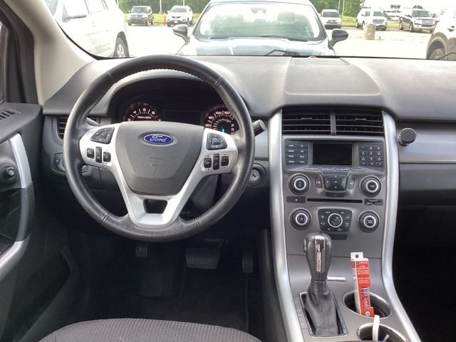 Used 2014  Ford SEL image 17