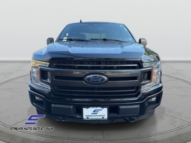 2019 Ford F-150 XLT photo 2