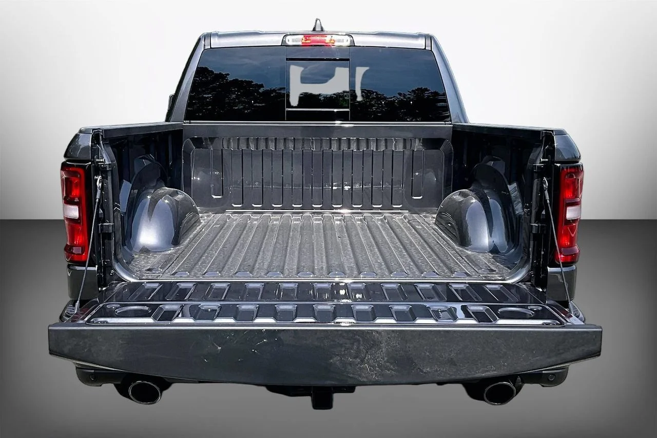 New 2026 Granite Crystal Metallic Clearcoat RAM Big Horn/Lone Star image 20