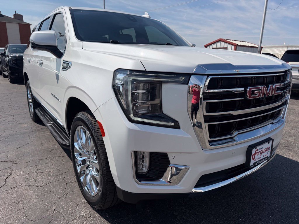 Used 2022 WHITE FROST TRICOAT GMC SLT image 5