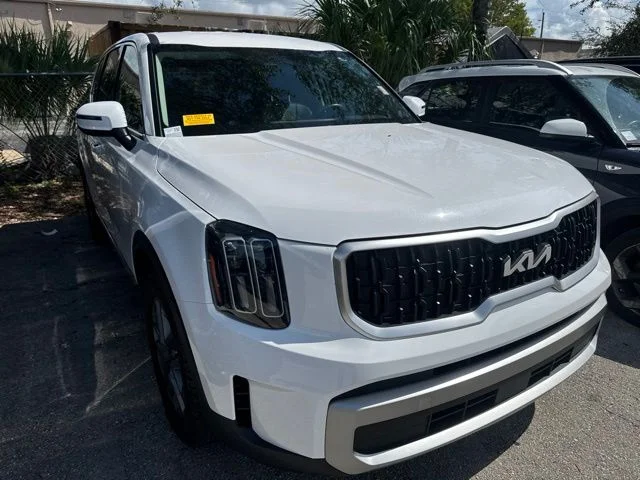 Used 2023 White Kia LX image 1