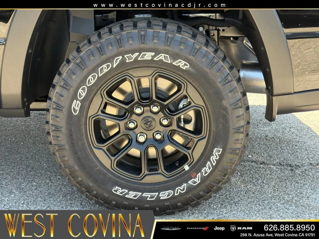 New 2026 Diamond Black Crystal Pearl-Coat Exterior Paint RAM Rebel image 17