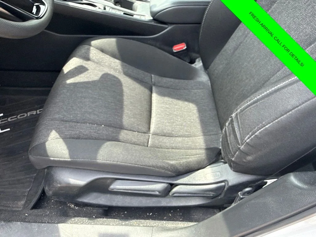 Used 2024  Honda LX image 17