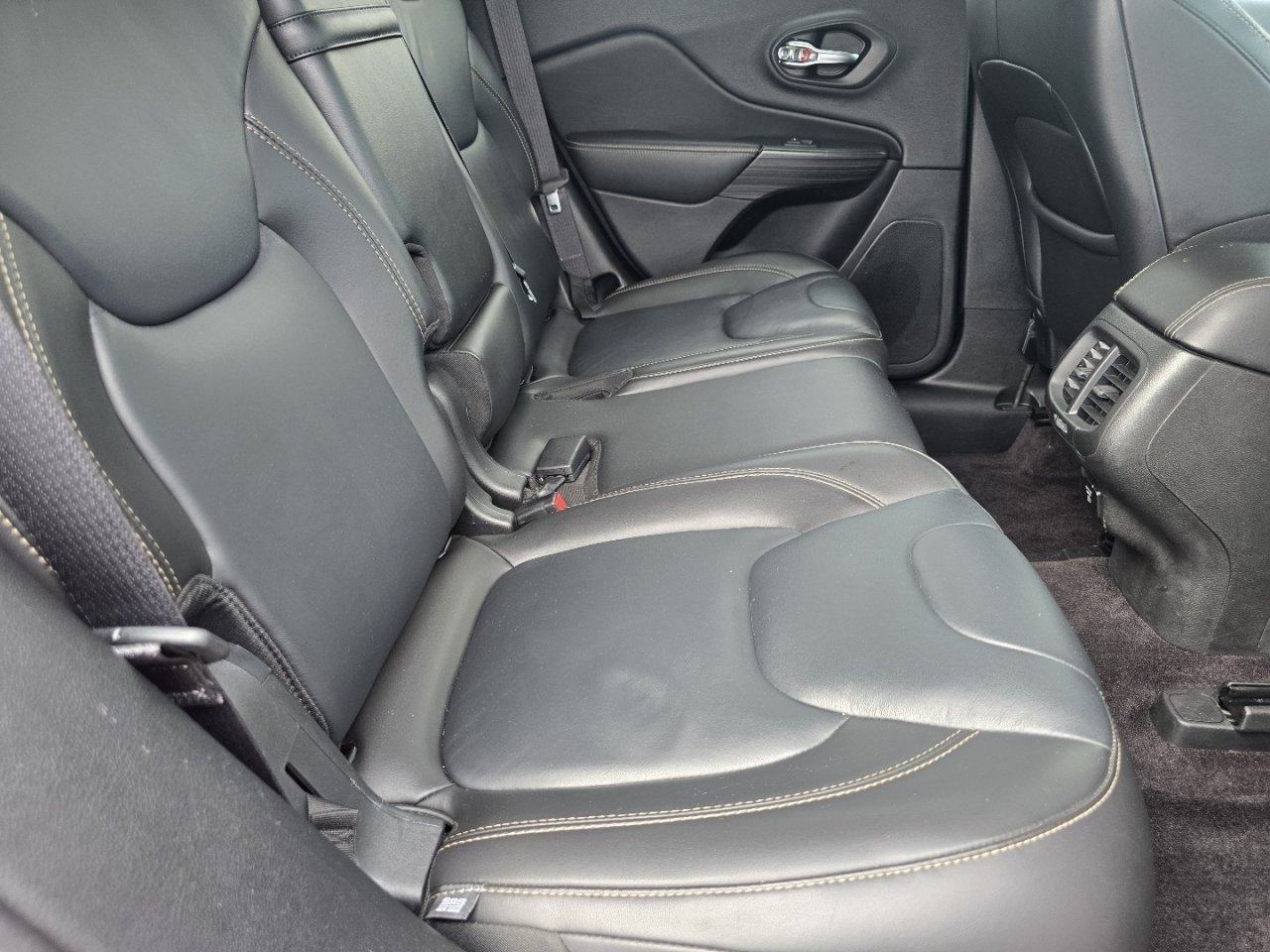Used 2017 Red Jeep Limited image 20
