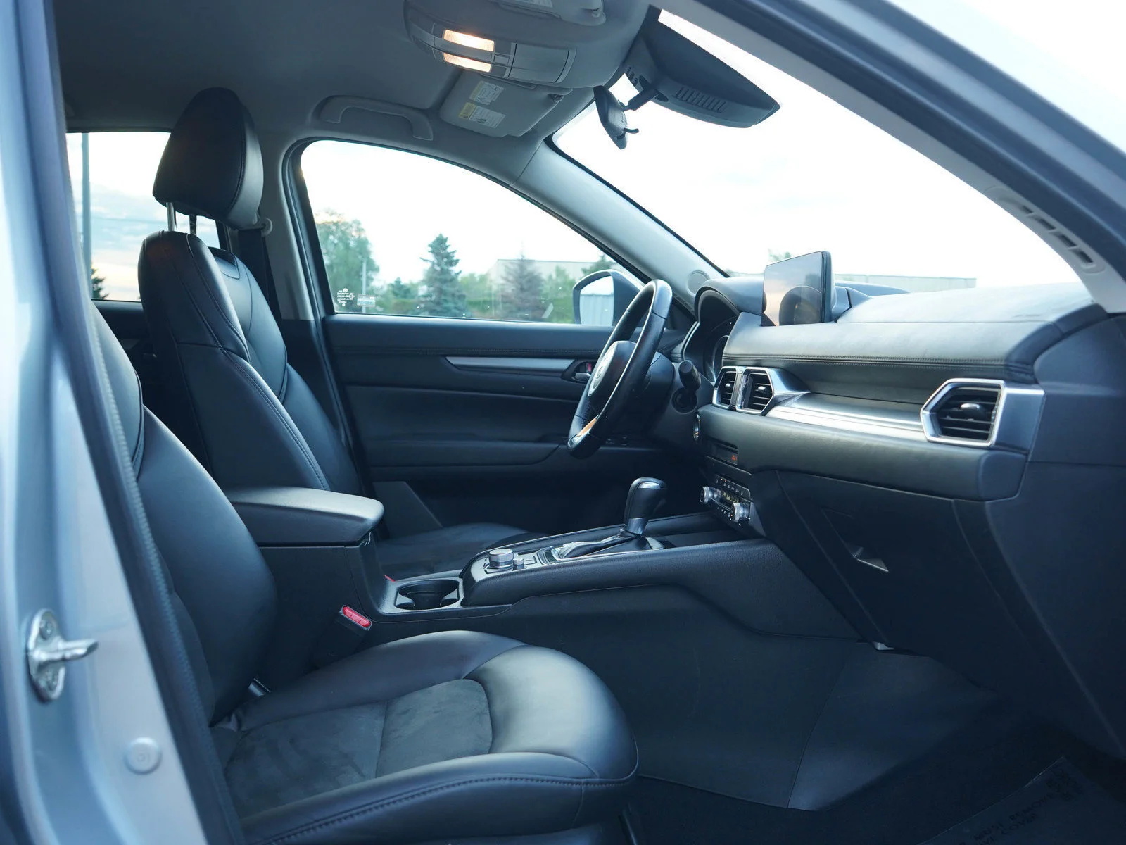 Used 2021 Sonic Silver Metallic Mazda Touring image 12