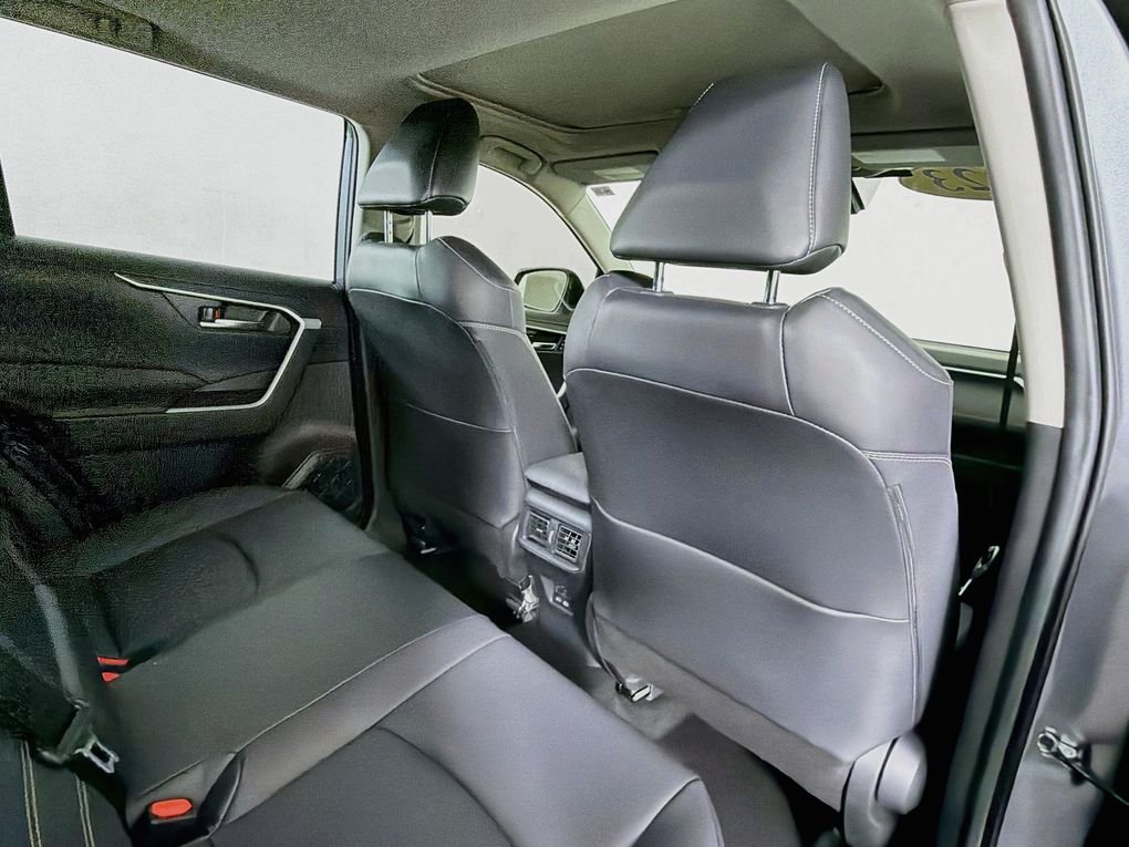 Used 2023 Gray Toyota XLE Premium image 27