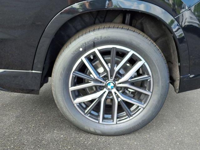New 2026 Black Sapphire Metallic BMW xDrive28i image 8