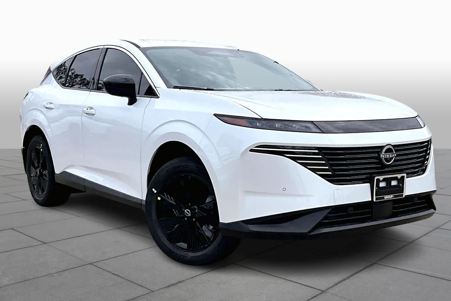 Used 2026 Everest White Pearl Tricoat Nissan SV image 2