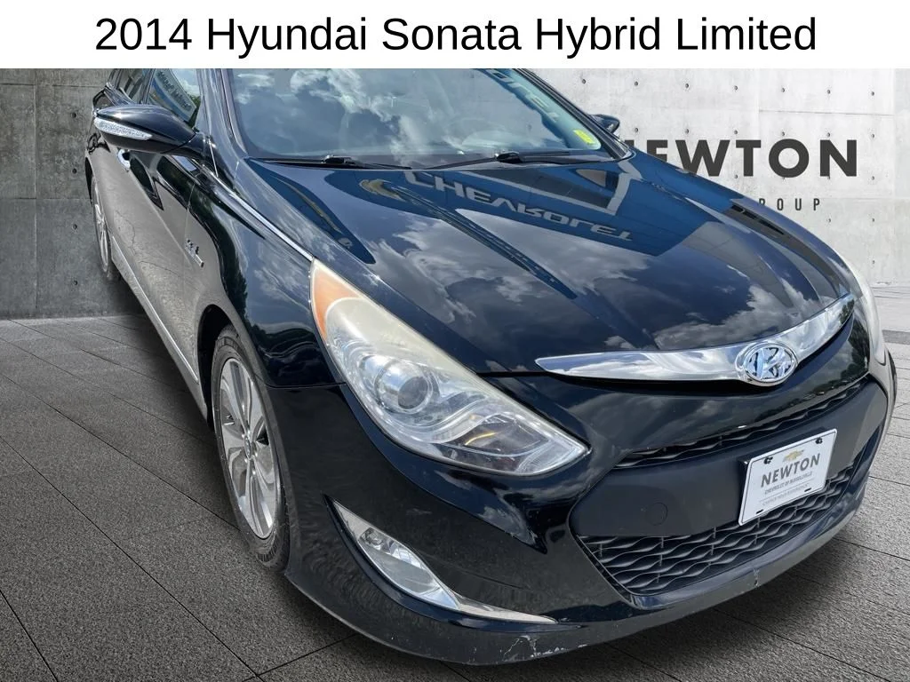 Used 2014 Black Onyx Pearl Hyundai Limited image 1