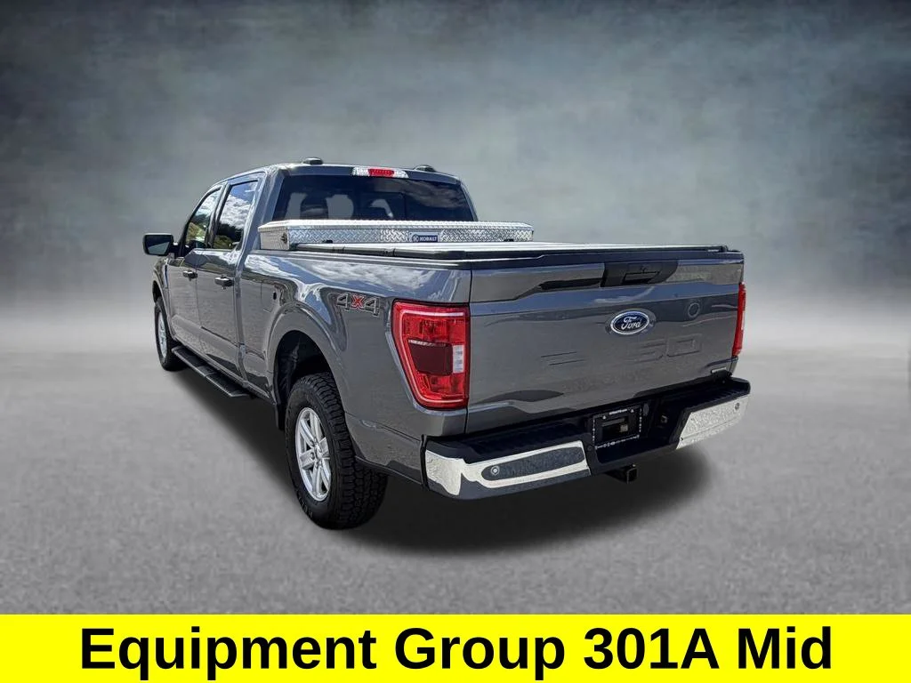 Used 2023 Gray Ford XLT image 3