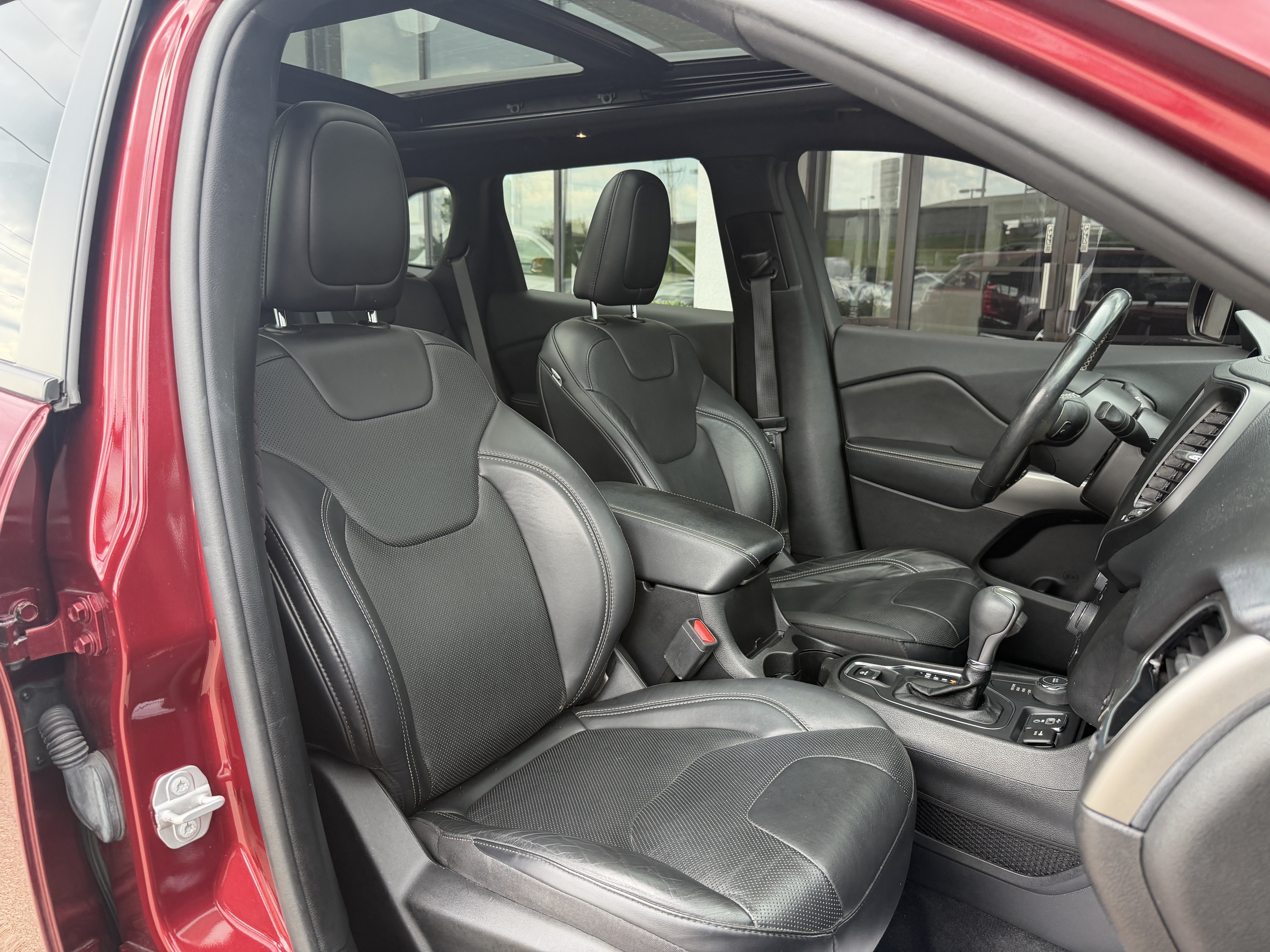Used 2021 Velvet Red Pearlcoat Jeep 80th Anniversary image 27