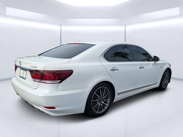 Used 2016 White Lexus 460 image 3