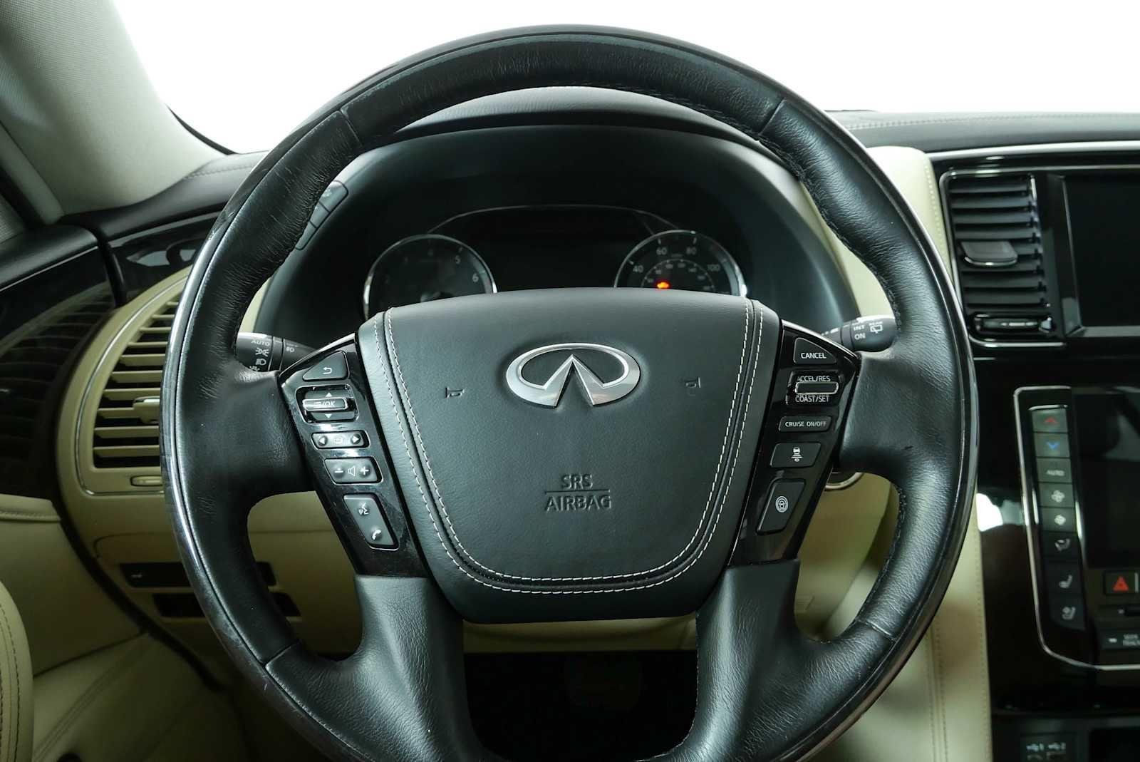 Used 2020 Moonstone White INFINITI LUXE image 10