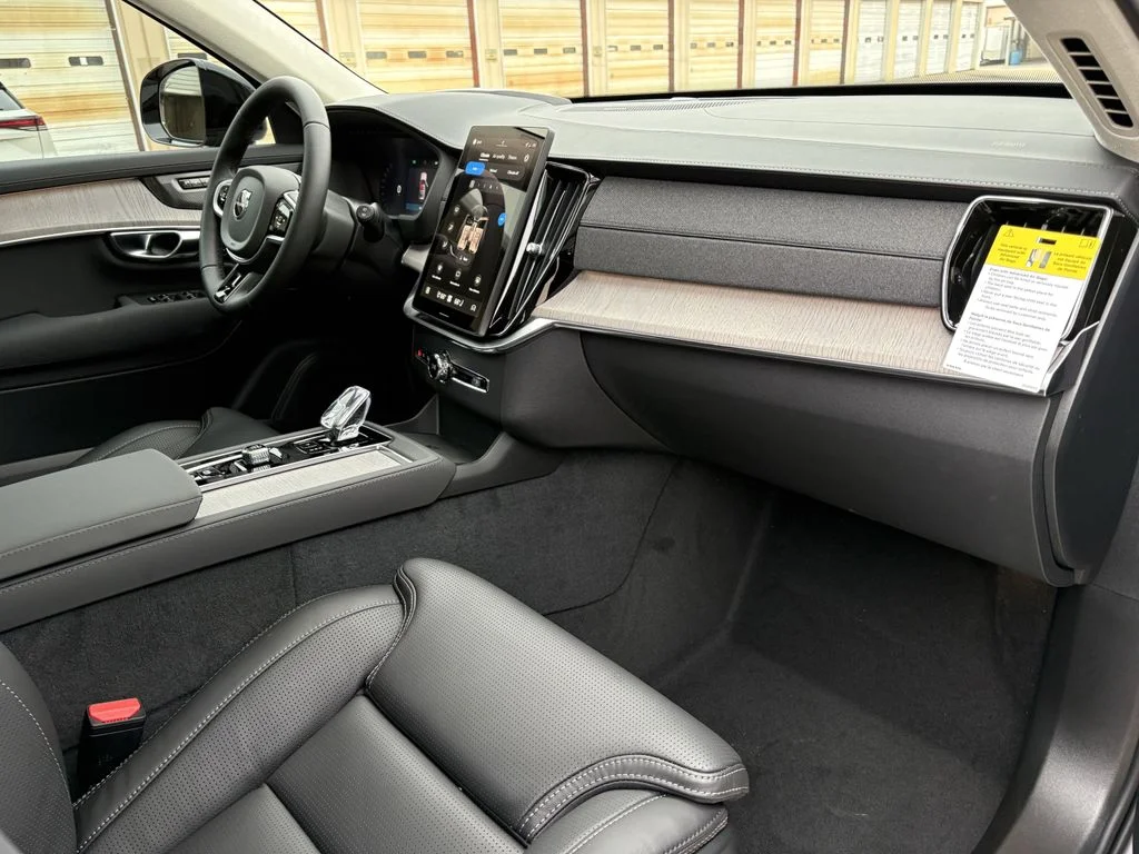 New 2026 Aurora Silver Volvo Ultra image 31