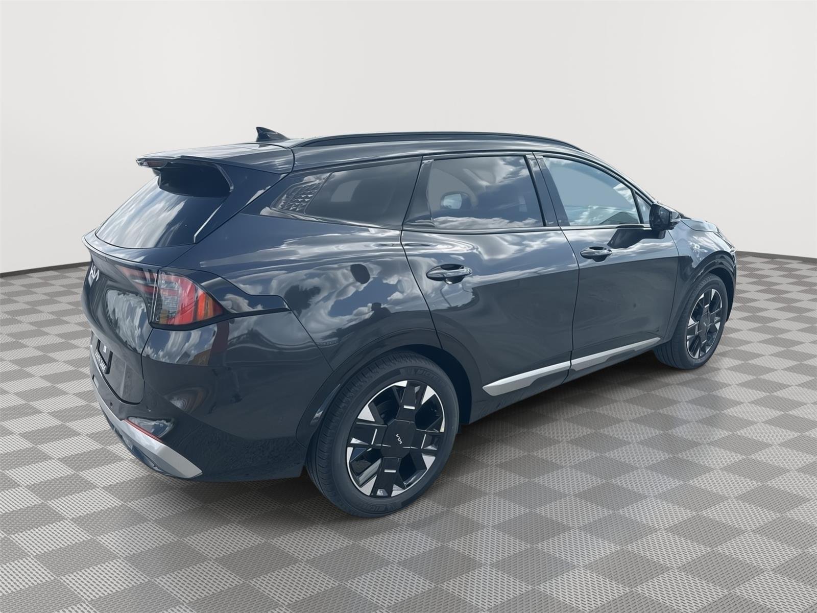 New 2026 Panthera Metal Gray Kia SX-Prestige image 4