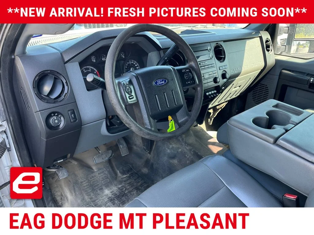 Used 2016 White Ford XL image 7