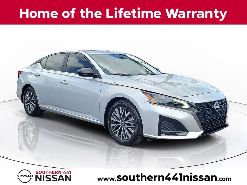 New 2026 Silver Nissan 2.5 SV image 1