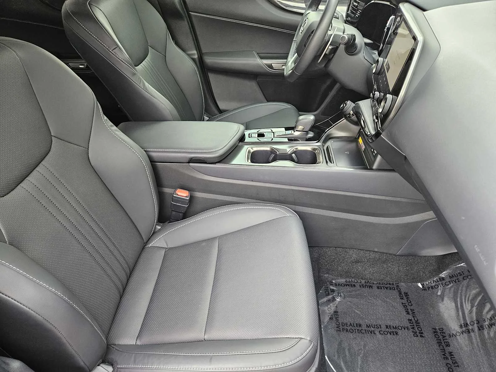 Certified Used 2025 CAVIAR Lexus Premium image 9