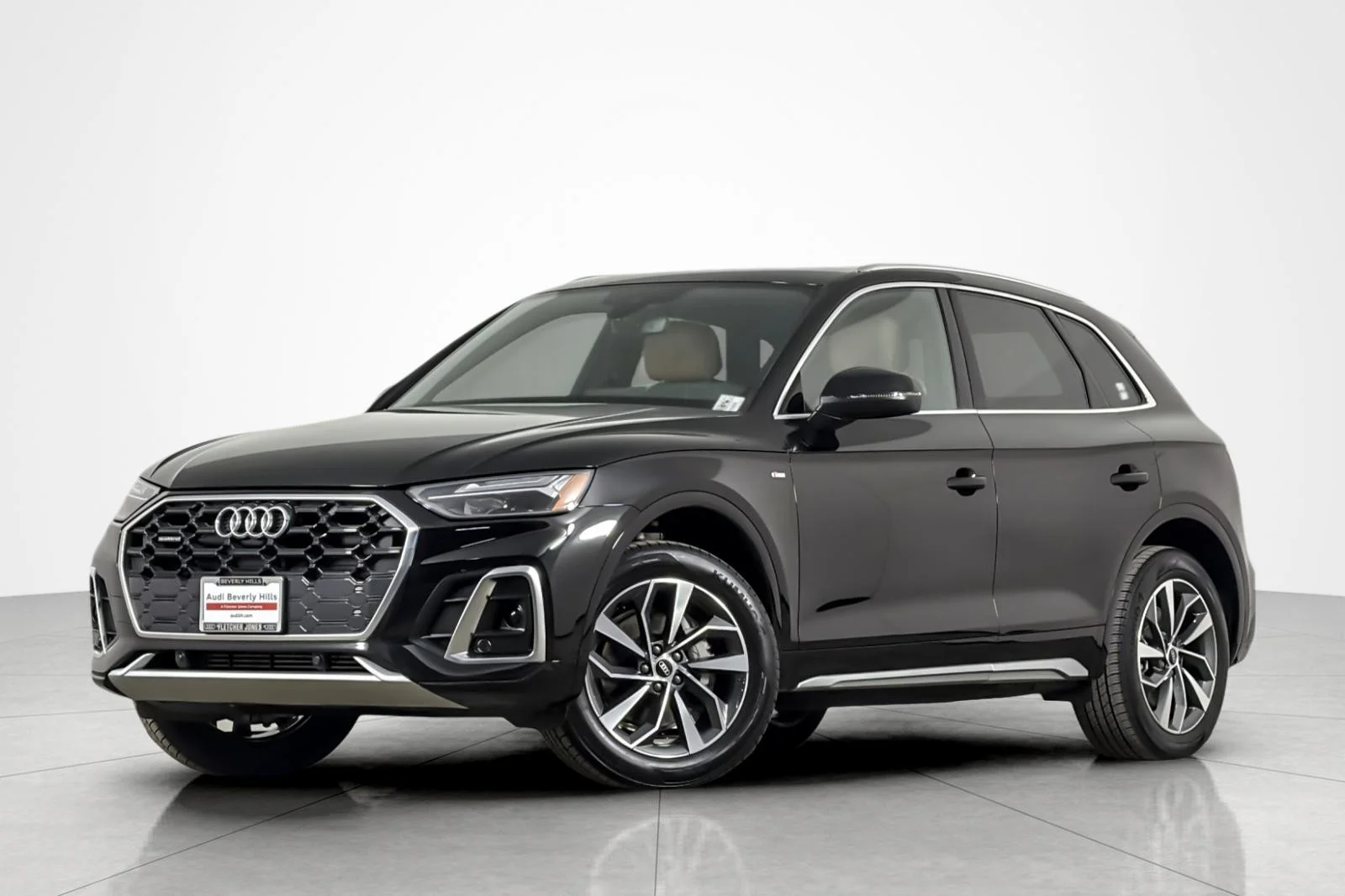 2023 Audi Q5 45 Premium's photo