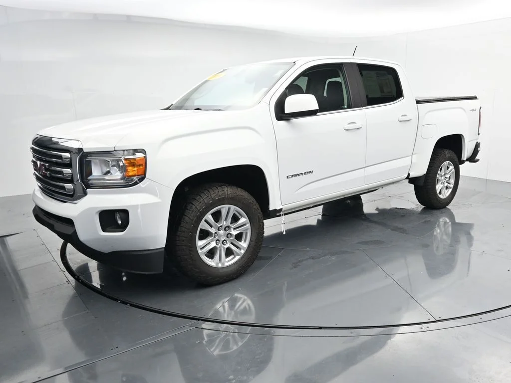 Used 2020 White GMC SLE1 image 4