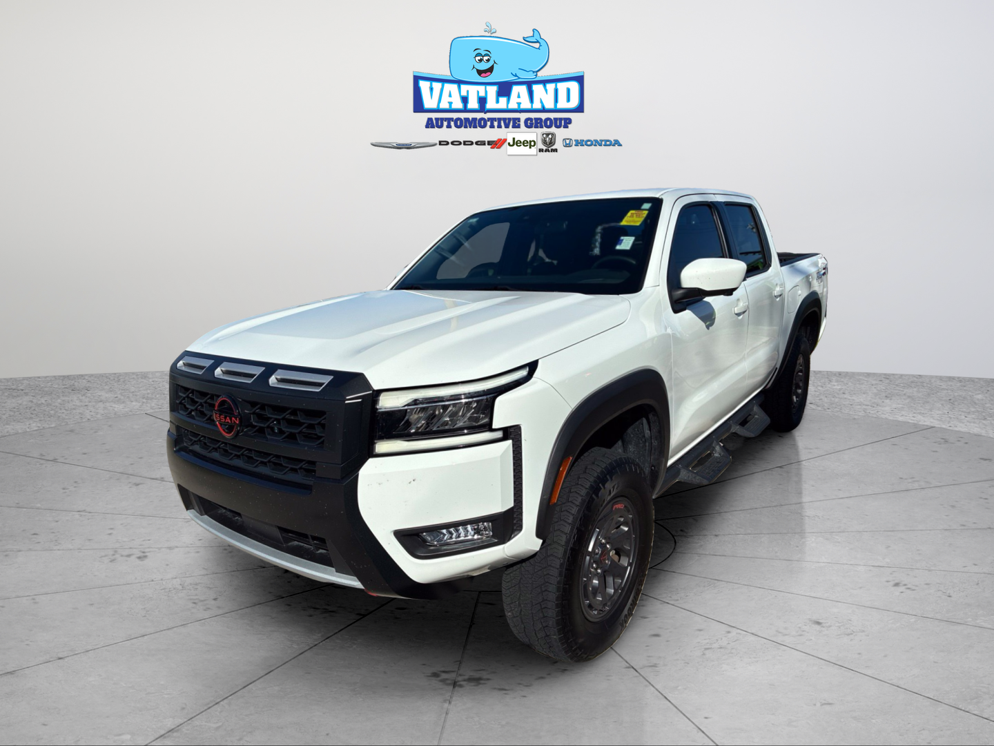 Used 2025 White Nissan PRO-4X image 19