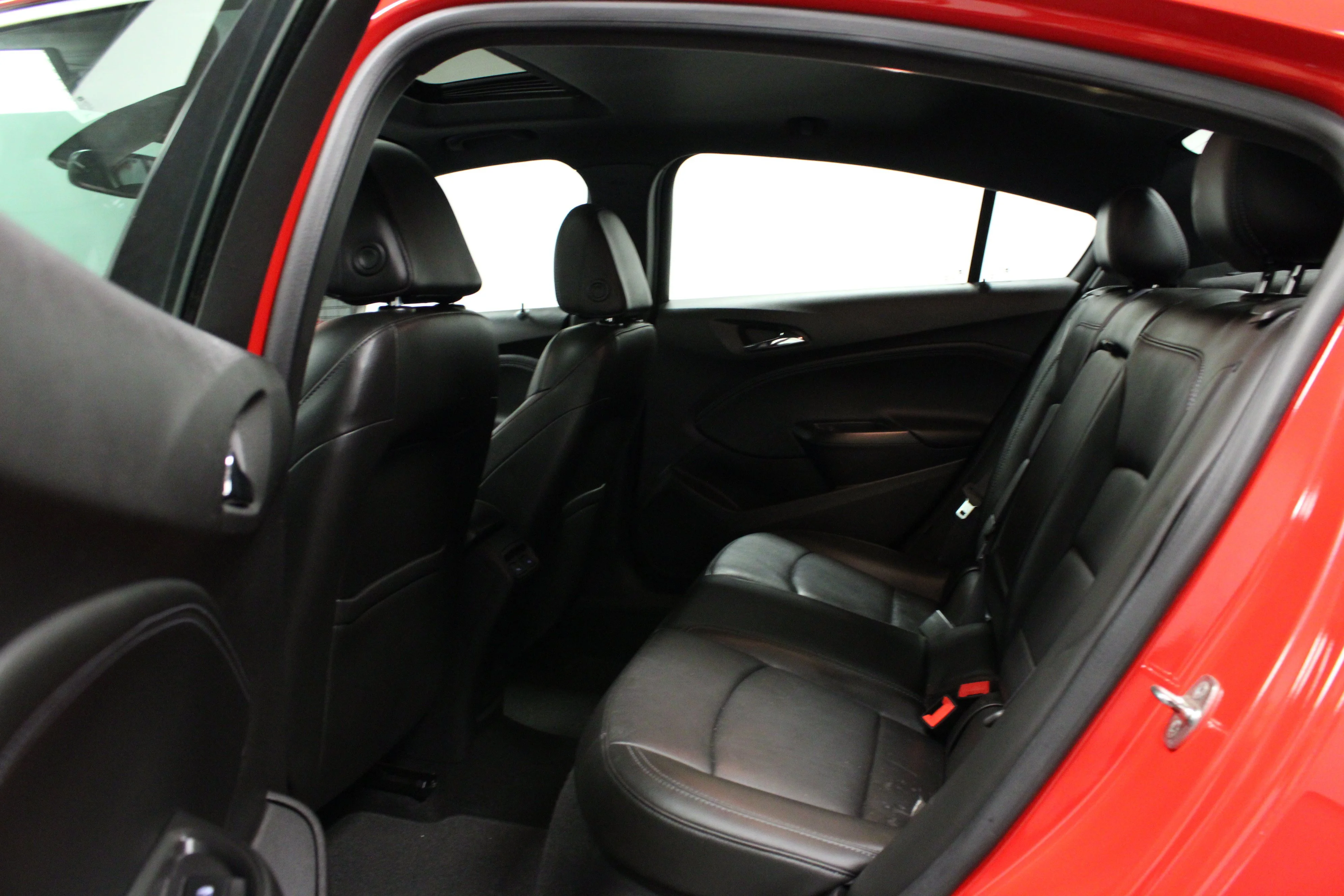Used 2016 RED HOT Chevrolet Premier image 13