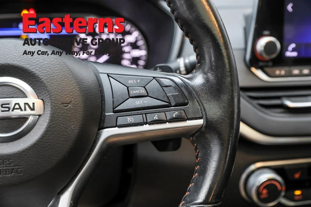 Used 2022 Black Nissan 2.5 SR image 16