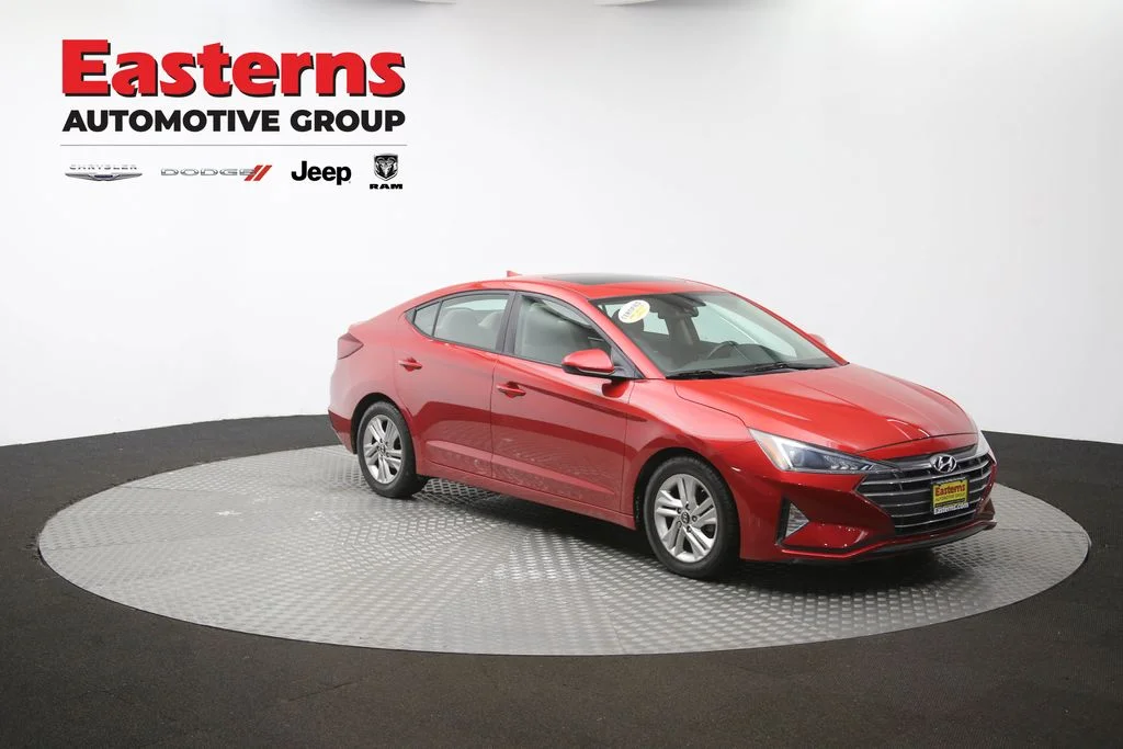 Used 2019 Red Hyundai Value Edition image 49