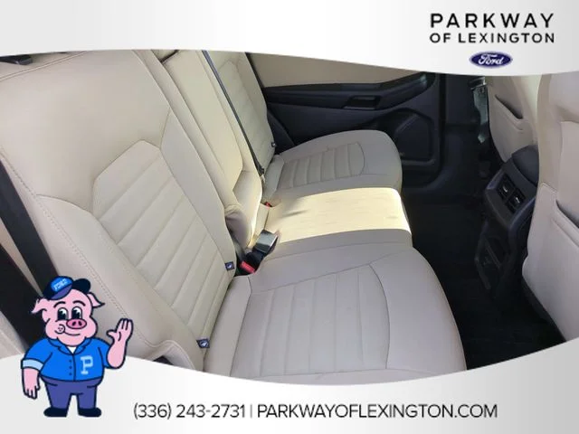 Used 2016 Black Ford SE image 30