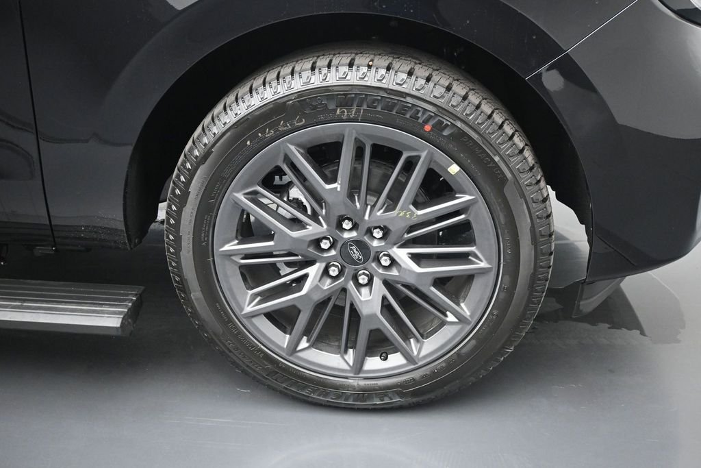 New 2027 Agate Black Metallic Ford Platinum image 26
