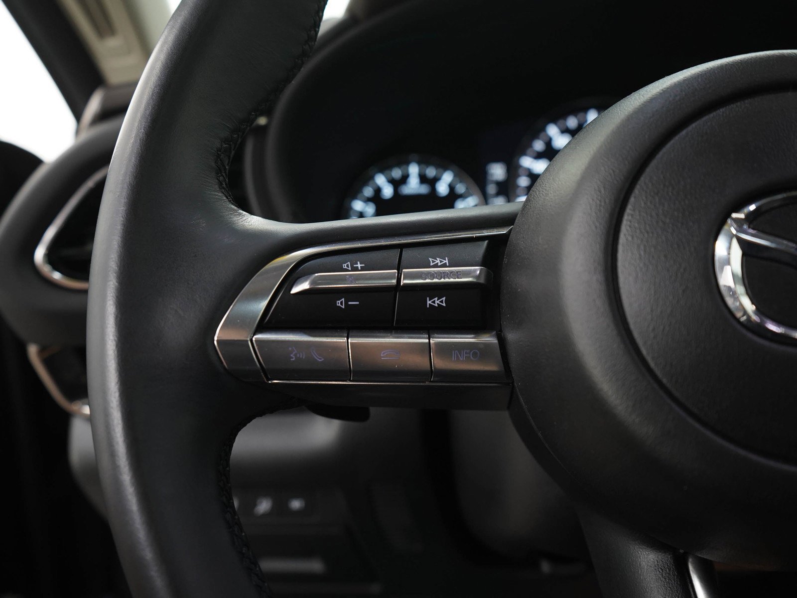 Used 2021 Machine Gray Metallic Mazda Premium image 26