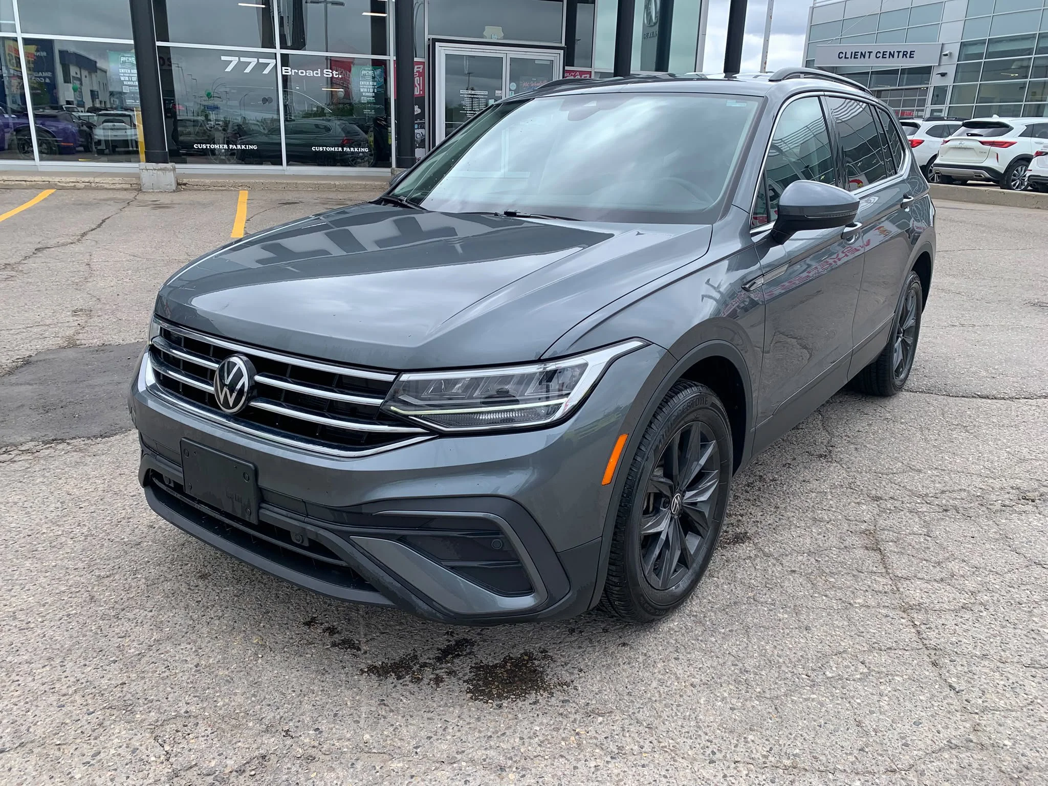 Certified Used 2024 Platinum Gray Metallic Volkswagen Comfortline 4Motion*AWD | Adaptive Cruise | Remote Start | Htd Leather | Htd Wheel | Lane Keeping image 3
