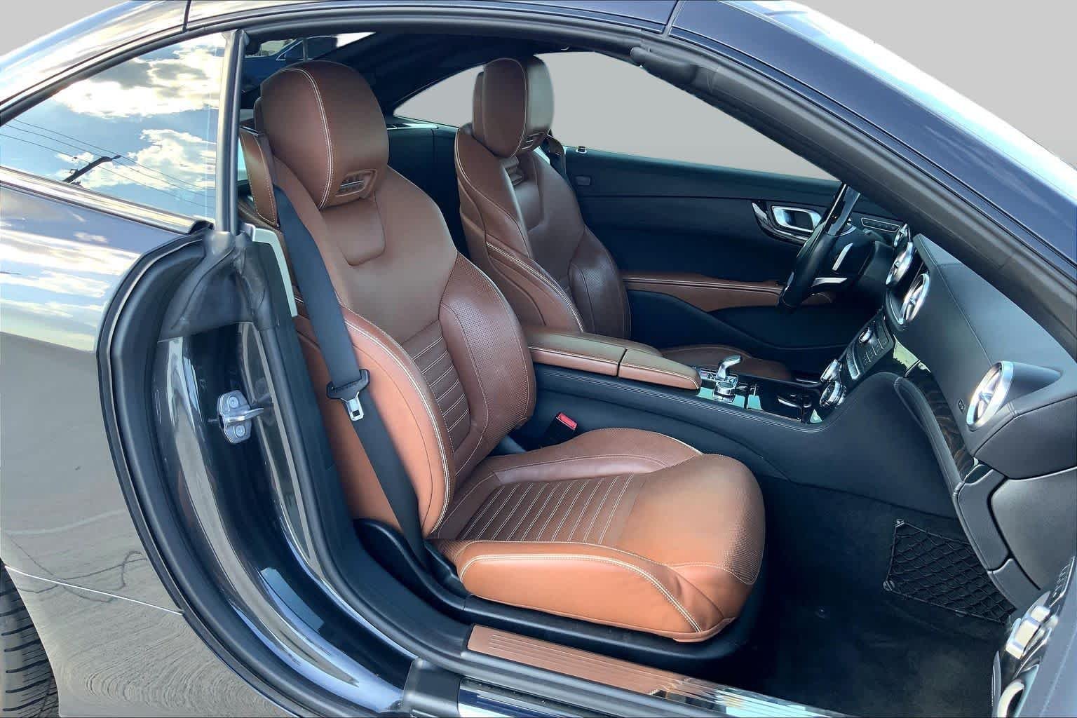 Used 2019 Graphite Grey Metallic Mercedes-Benz SL 550 image 9