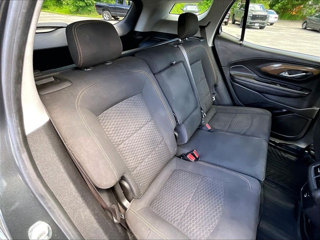 Used 2018 Gray GMC SLE image 19