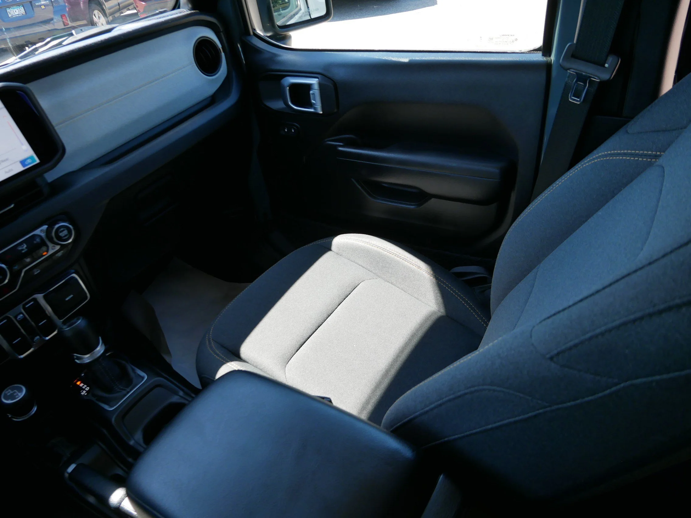 Used 2024 Anvil Clear Coat Jeep Sport S image 11