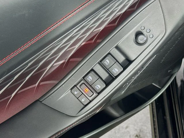 New 2026 Diamond Black Crystal Pearlcoat Dodge  image 18