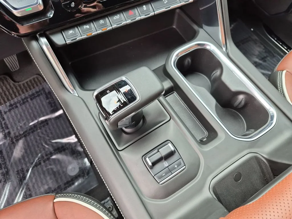 Used 2025 Blue GMC Denali Ultimate image 31