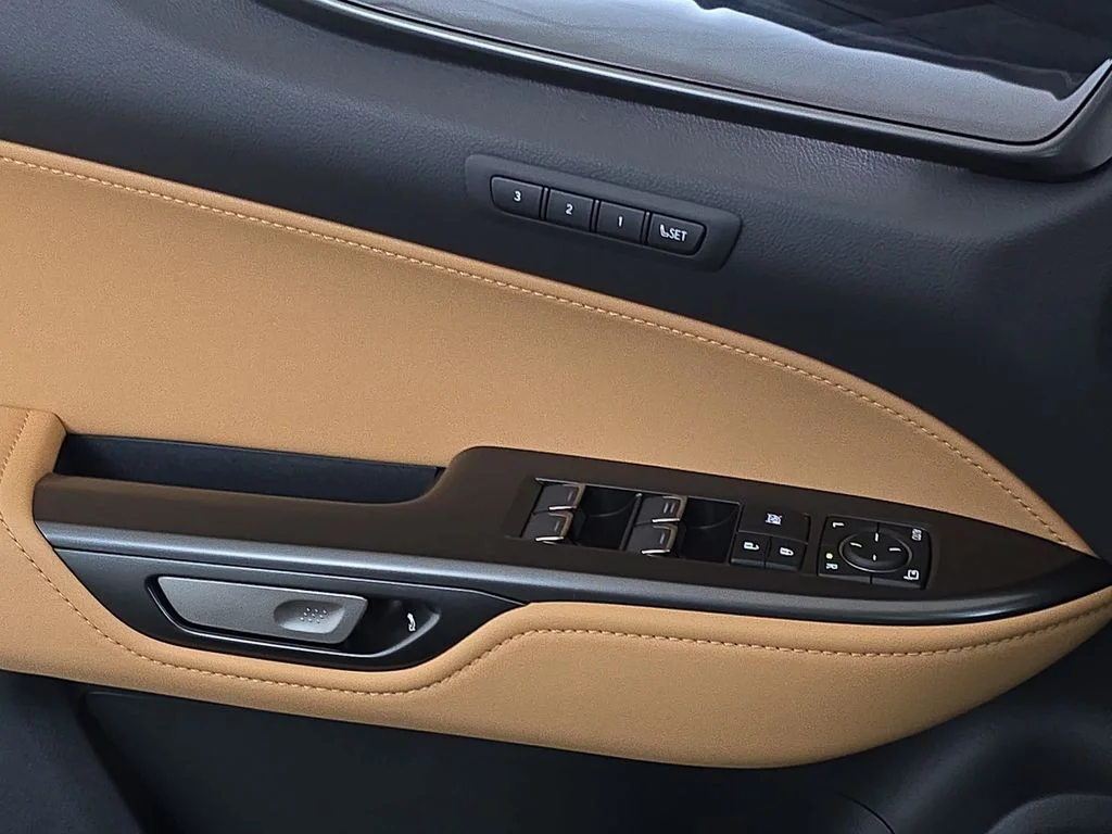 New 2026 Atomic Silver Lexus PREMIUM image 26