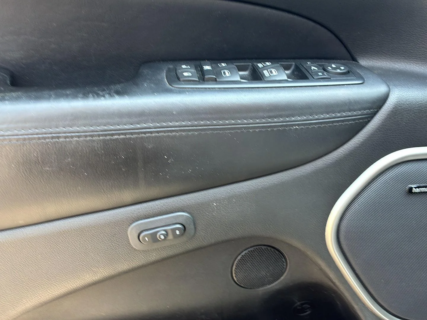 Used 2017 Bright White Clearcoat Jeep Summit image 20