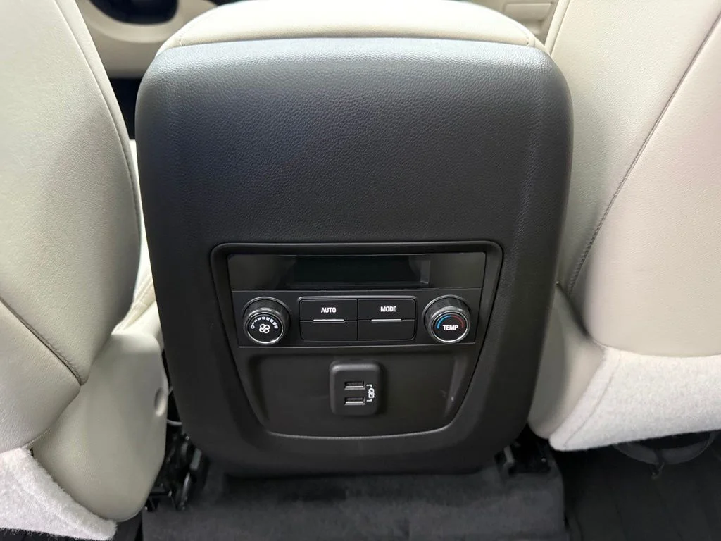 Used 2023 Green Buick Essence image 32