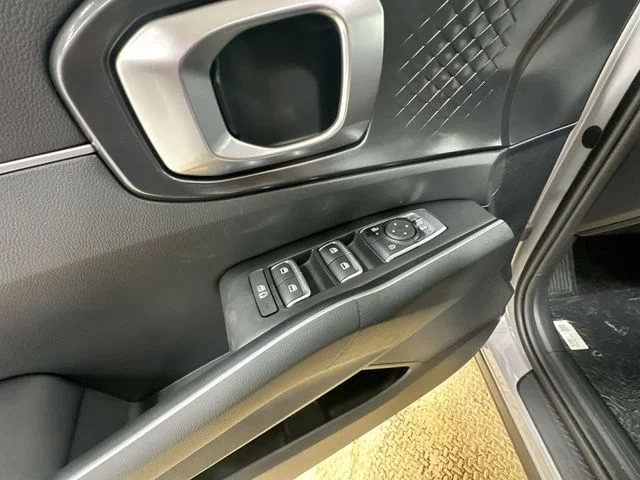New 2026 Wolf Gray Kia S image 16