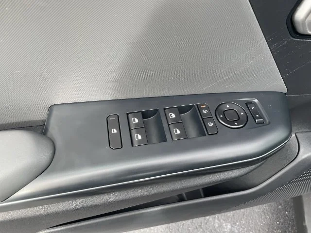 2025 Kia K4 LXS - Photo 15